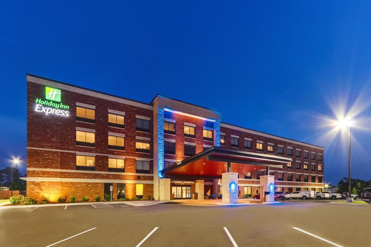 Holiday Inn Express - Wilmington - Porters Neck By Ihg Экстерьер фото