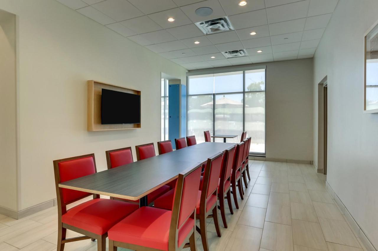 Holiday Inn Express - Wilmington - Porters Neck By Ihg Экстерьер фото